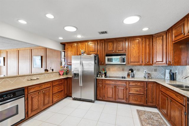 11507 Twain Drive, Montgomery, TX 77356