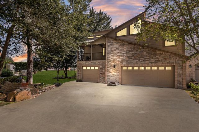 11507 Twain Drive, Montgomery, TX 77356