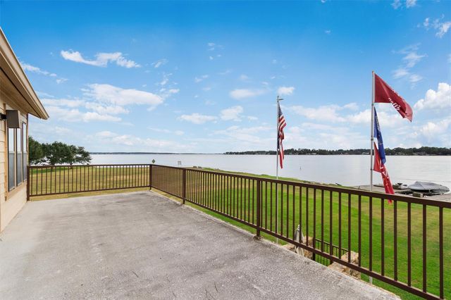 11507 Twain Drive, Montgomery, TX 77356