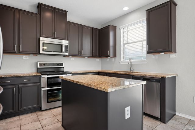 6227 Fred Couples, Schertz, TX 78108