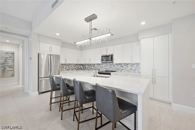 1111 CENTRAL AVE 205, Naples, FL 34102