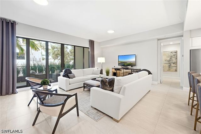 1111 CENTRAL AVE 205, Naples, FL 34102