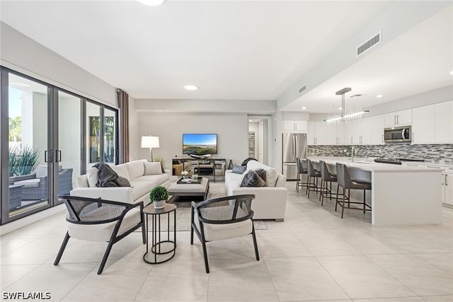 1111 CENTRAL AVE 205, Naples, FL 34102
