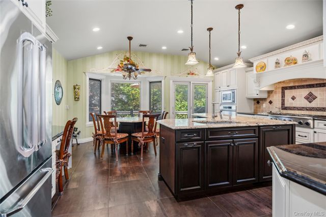 3305 Beltagh Avenue, Wantagh, NY 11793