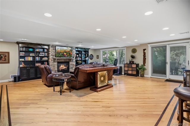 3305 Beltagh Avenue, Wantagh, NY 11793