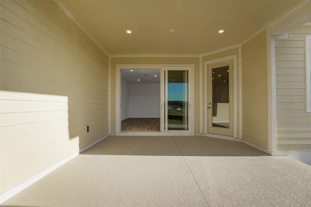 1006 FIESTA KEY CIRCLE, Lady Lake, FL 32159