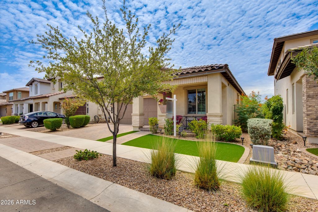 3865 E LOMA VISTA Street, Gilbert, AZ 85295 — photo 2