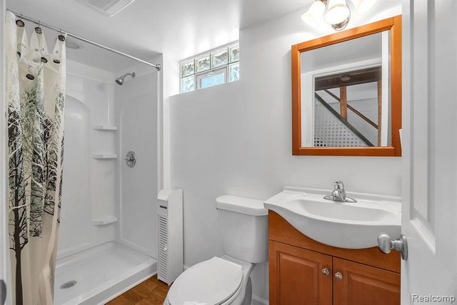 3831 Weddell Street, Dearborn, MI 48124