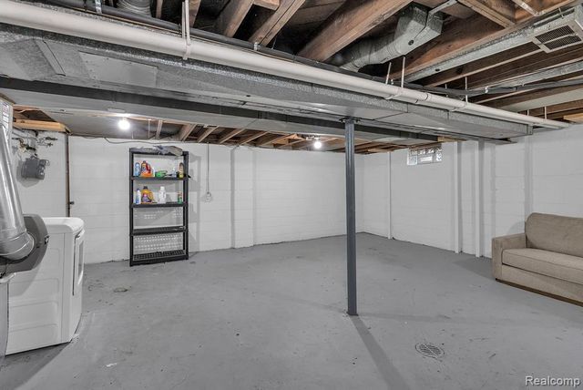 3831 Weddell Street, Dearborn, MI 48124