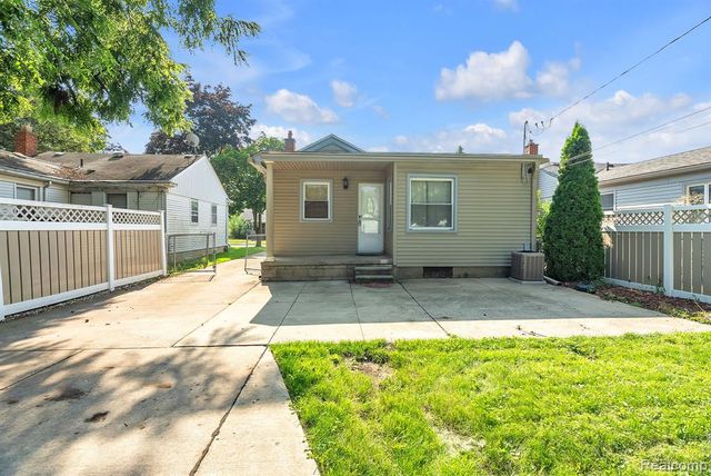 3831 Weddell Street, Dearborn, MI 48124