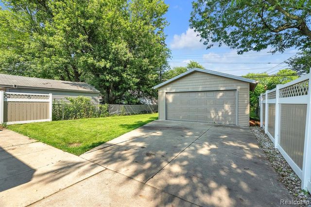 3831 Weddell Street, Dearborn, MI 48124