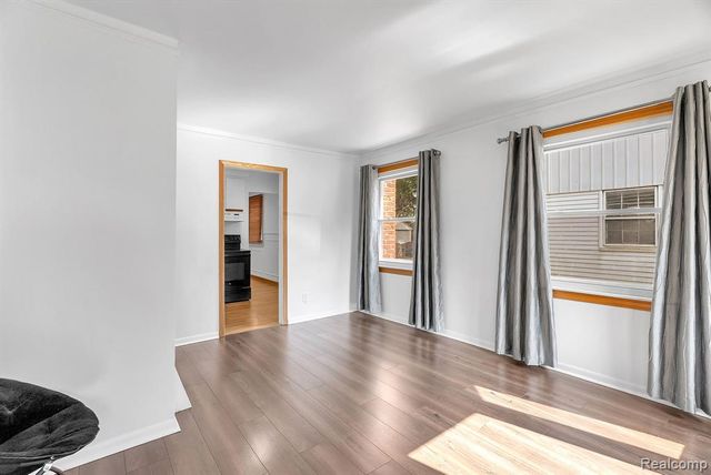 3831 Weddell Street, Dearborn, MI 48124