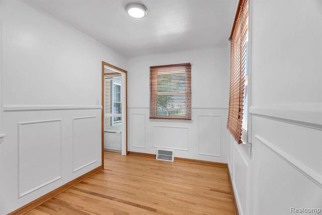 3831 Weddell Street, Dearborn, MI 48124