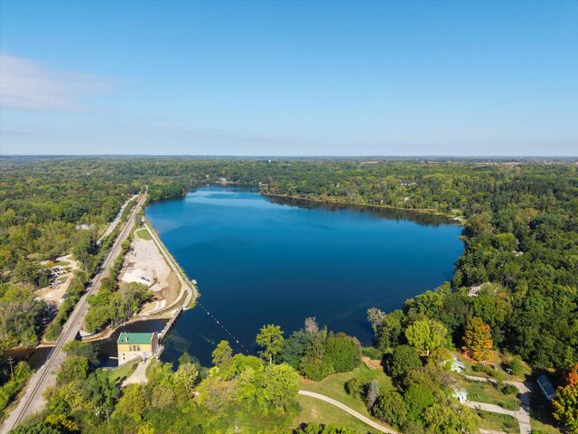 244 Barton Shore Drive, Ann Arbor, MI 48105