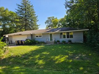 5504 Louella Avenue, Mchenry, IL 60050