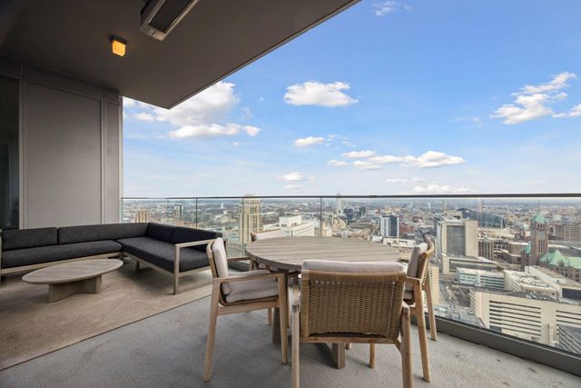 255 Hennepin Ave 3201, Minneapolis, MN 55408