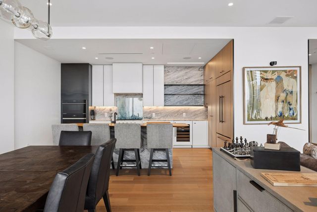 255 Hennepin Ave 3201, Minneapolis, MN 55408