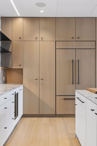 255 Hennepin Ave 3201, Minneapolis, MN 55408