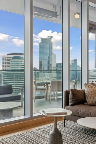 255 Hennepin Ave 3201, Minneapolis, MN 55408