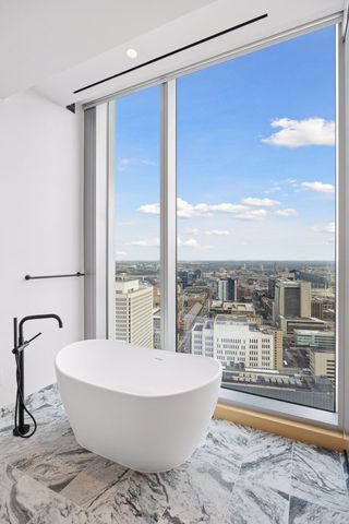 255 Hennepin Ave 3201, Minneapolis, MN 55408