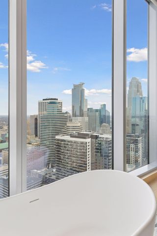 255 Hennepin Ave 3201, Minneapolis, MN 55408