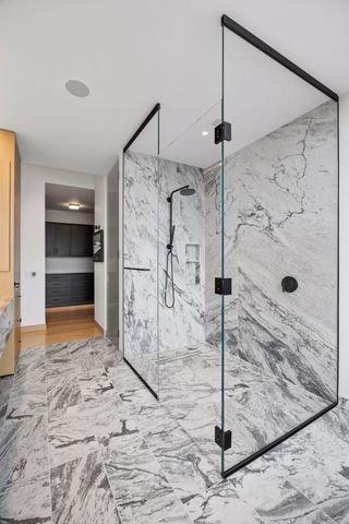 255 Hennepin Ave 3201, Minneapolis, MN 55408