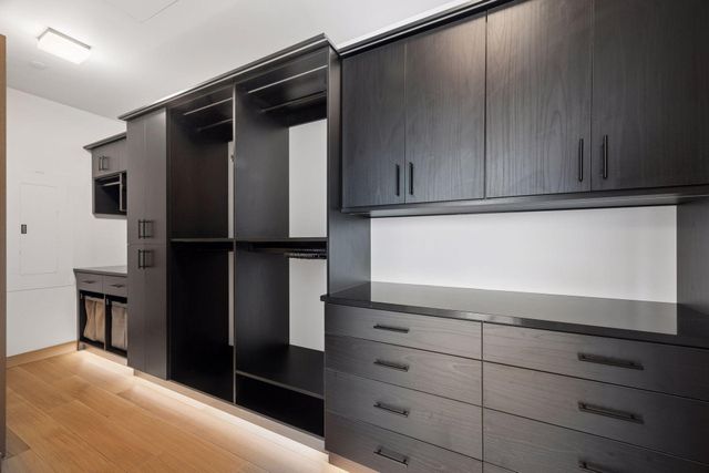 255 Hennepin Ave 3201, Minneapolis, MN 55408