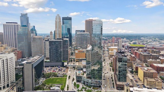 255 Hennepin Ave 3201, Minneapolis, MN 55408