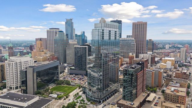 255 Hennepin Ave 3201, Minneapolis, MN 55408