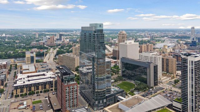 255 Hennepin Ave 3201, Minneapolis, MN 55408