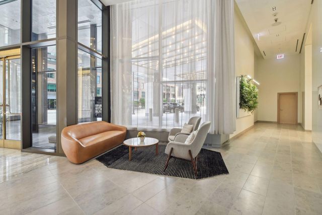 255 Hennepin Ave 3201, Minneapolis, MN 55408