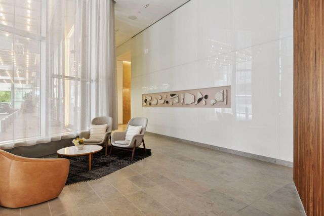 255 Hennepin Ave 3201, Minneapolis, MN 55408