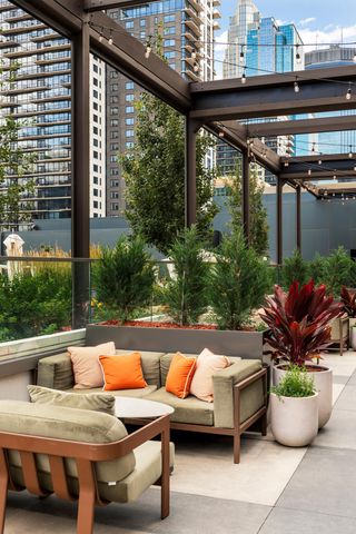 255 Hennepin Ave 3201, Minneapolis, MN 55408