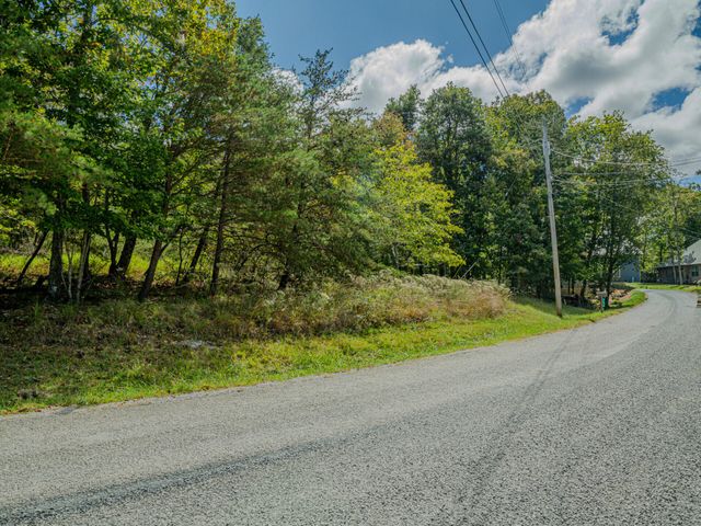 184 Trentwood Drive, Crossville, TN 38558