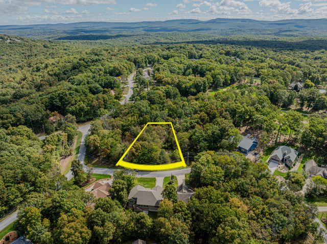 184 Trentwood Drive, Crossville, TN 38558