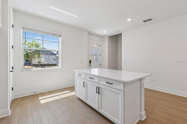 8119 SEAFLOWER PARKWAY, Bradenton, FL 34210