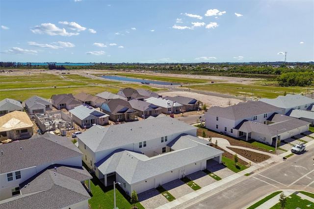 8119 SEAFLOWER PARKWAY, Bradenton, FL 34210