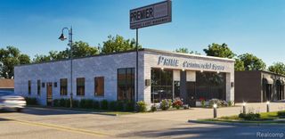 31201 Jefferson Avenue, Saint Clair Shores, MI 48082