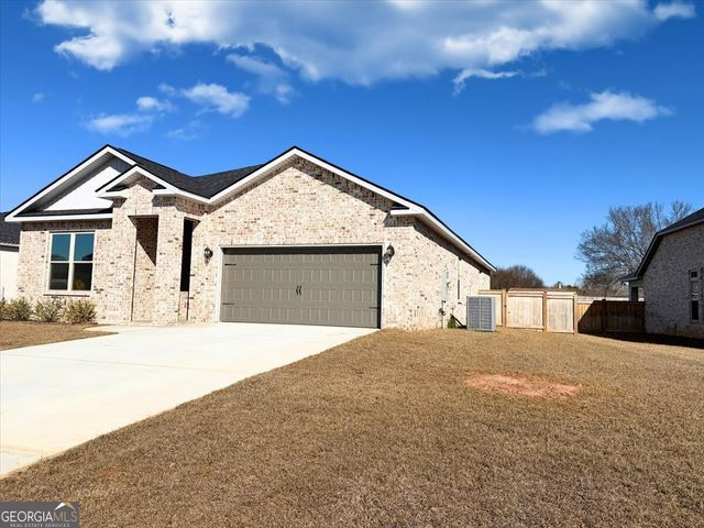 417 Otters Ridge Drive, Kathleen, GA 31047