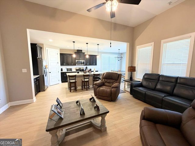 417 Otters Ridge Drive, Kathleen, GA 31047