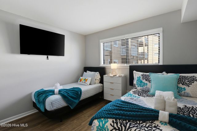 1101 Lake Park Boulevard S Unit C5, Carolina Beach, NC 28428