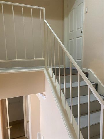 9350 Country Creek Drive 1, Houston, TX 77036