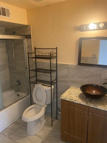 9350 Country Creek Drive 1, Houston, TX 77036