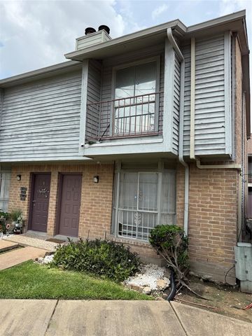 9350 Country Creek Drive 1, Houston, TX 77036