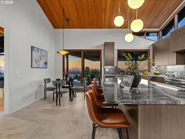 1209 Sw HESSLER Dr, Portland, OR 97239