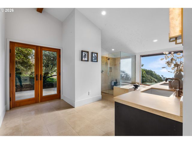 1209 Sw HESSLER Dr, Portland, OR 97239