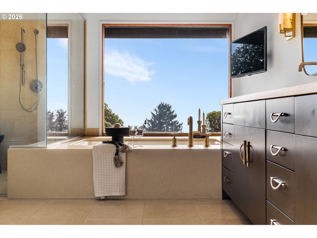 1209 Sw HESSLER Dr, Portland, OR 97239