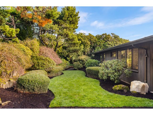 1209 Sw HESSLER Dr, Portland, OR 97239