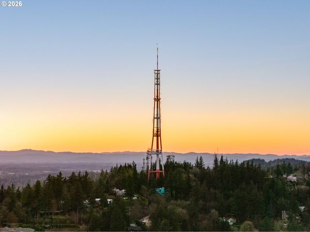 1209 Sw HESSLER Dr, Portland, OR 97239