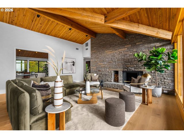 1209 Sw HESSLER Dr, Portland, OR 97239